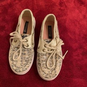 Sperry size 11, girls fashion sneaker